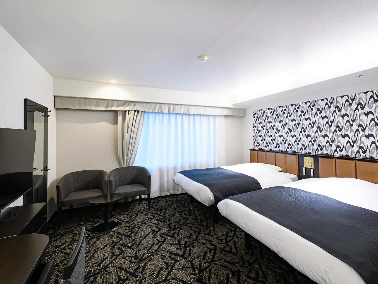 Apa Hotel Sapporo Odori Ekimae Minami 3*,