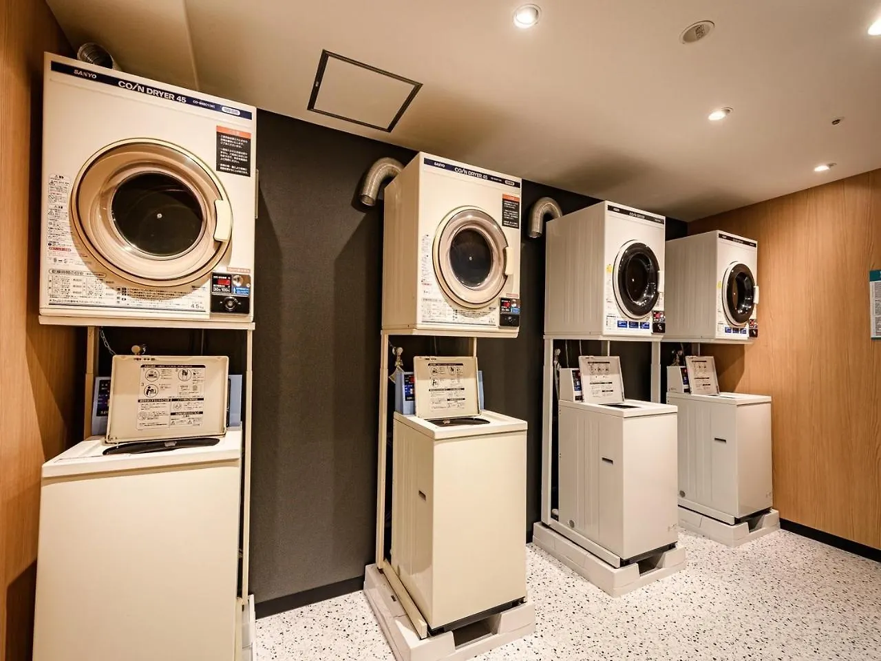 Apa Hotel Sapporo Odori Ekimae Minami 3*,